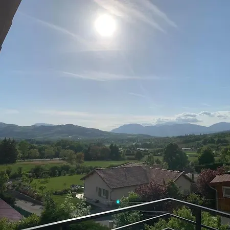 Location T4 Entre & Montagne Apartment Montgardin
